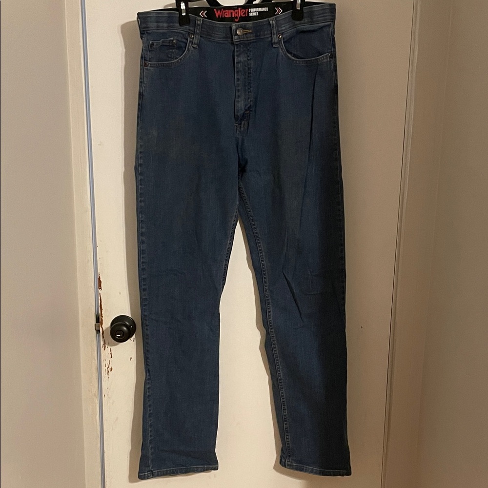 Wrangler Men's Classic Straight Blue Jeans